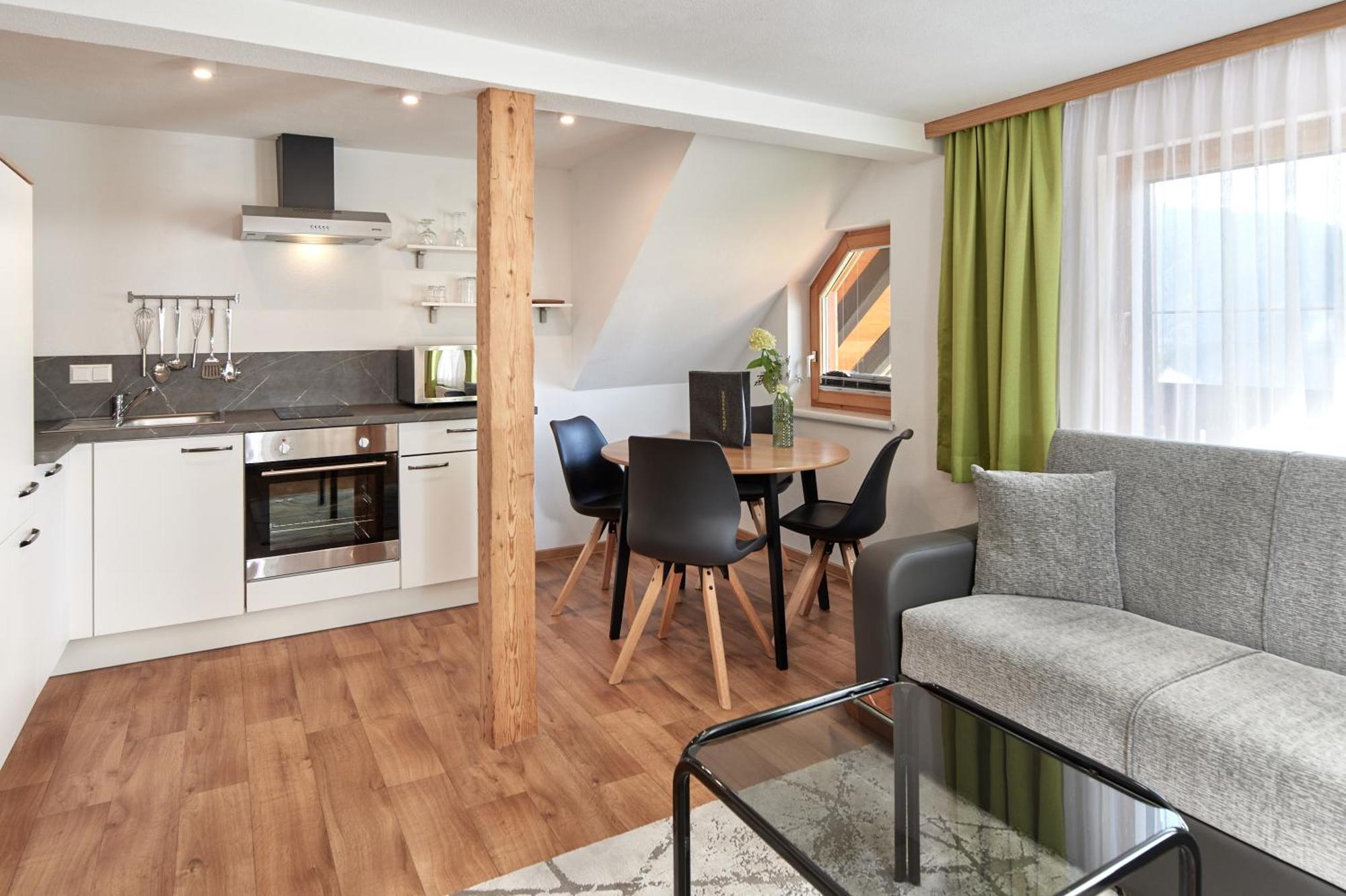 One-Bedroom Apartment,1620206750:JPEG