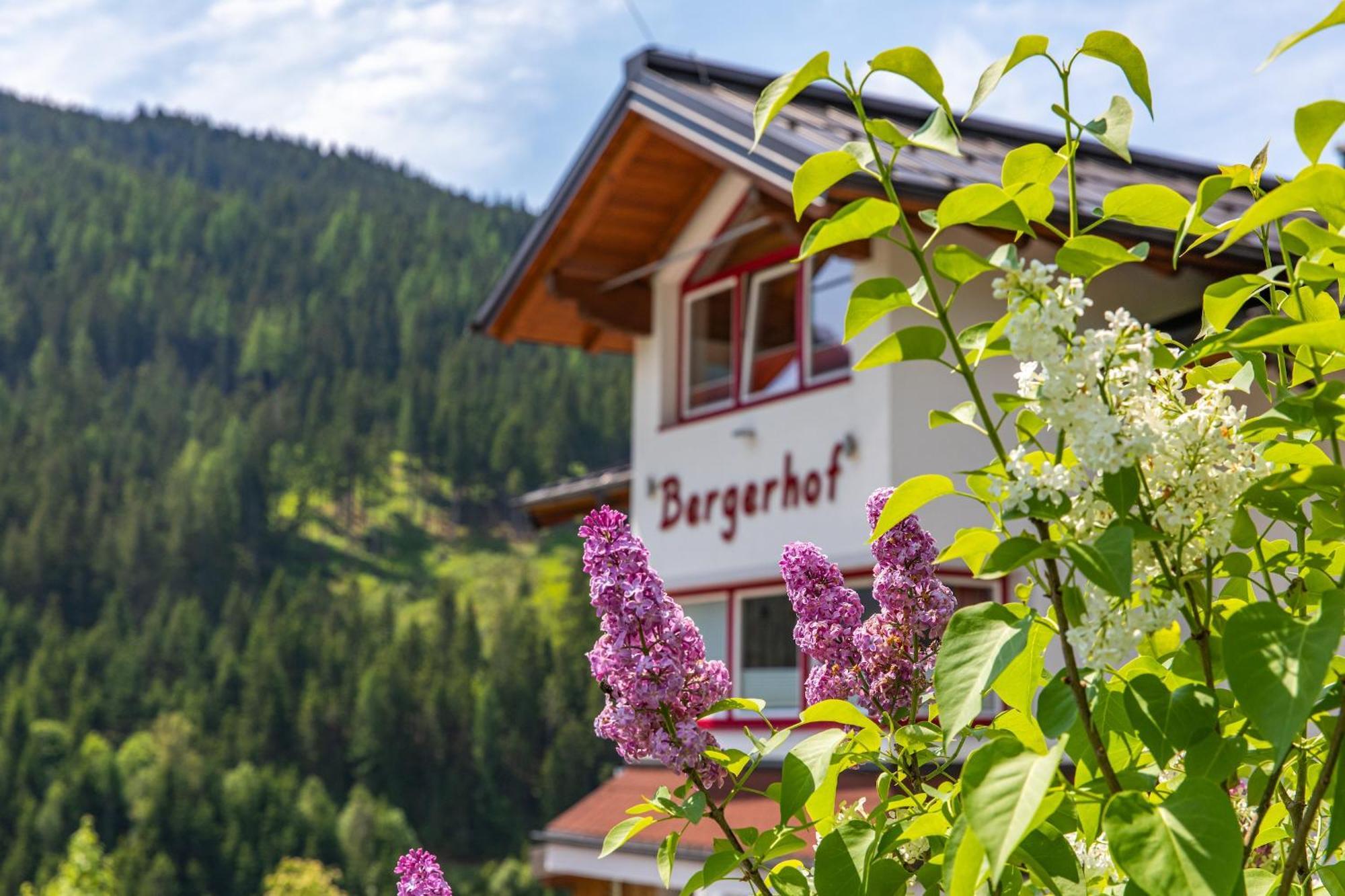 Vierbettzimmer mit Bergblick